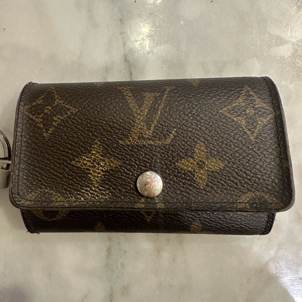 Authentic Louis Vuitton Monogram 6 Ring Key Holder